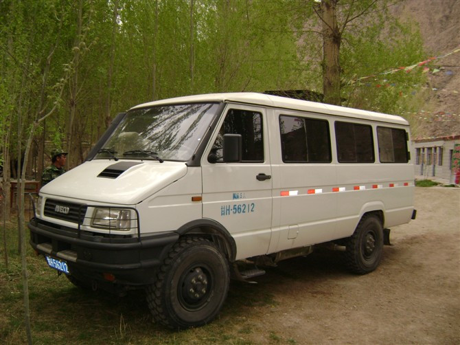 綜合測(cè)井車(chē).jpg